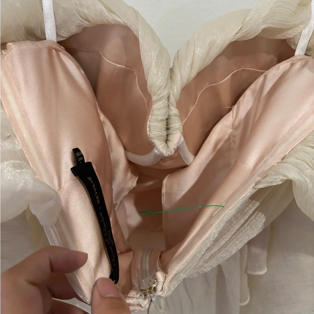 House of Harlowe 1960 x Revolve Burna Blouse in Cream - Size Small - Picture 5 of 11